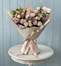 Букет цветов из:  Розы и Лизиантусы в Иссе