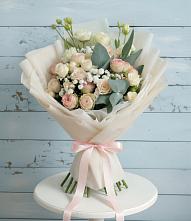 Букет цветов из:  Розы и Лизиантусы в Иссе