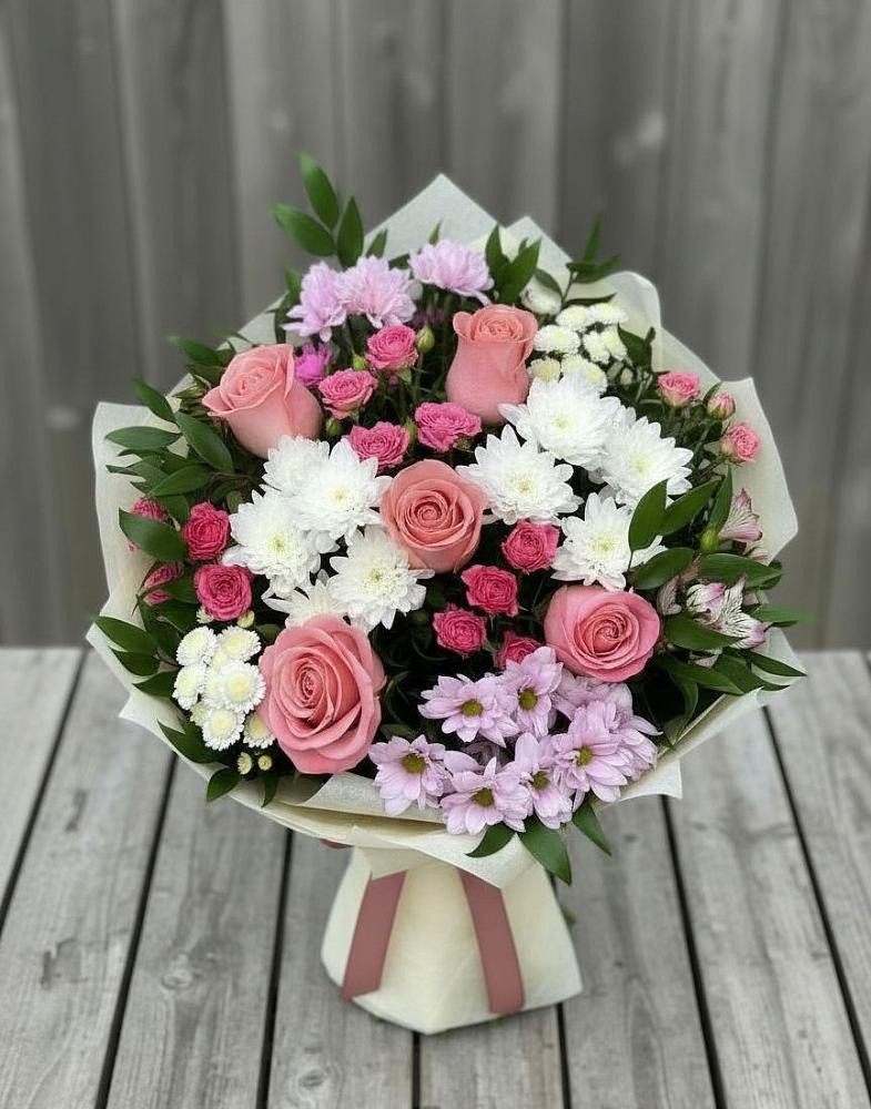 Букет цветов из: Альстромерии, Гвоздики, Розы и Хризантемы в Иссе