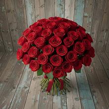 Букет 55 Красных роз Фридом #REPLACE_PRED# Иссе