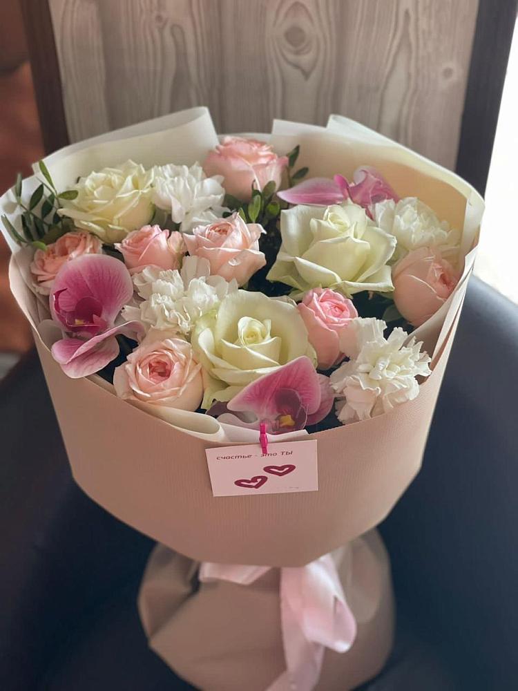 Букет цветов из: Орхидеи, Розы и Гвоздики в Иссе