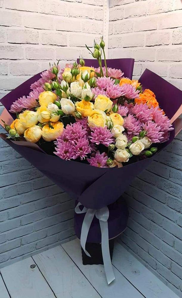 Букет цветов из: Хризантемы и Розы в Иссе