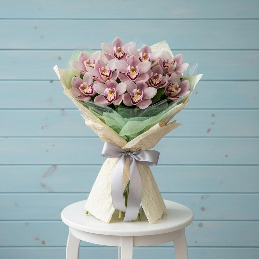 Букет цветов из: Орхидеи и Розы в Иссе