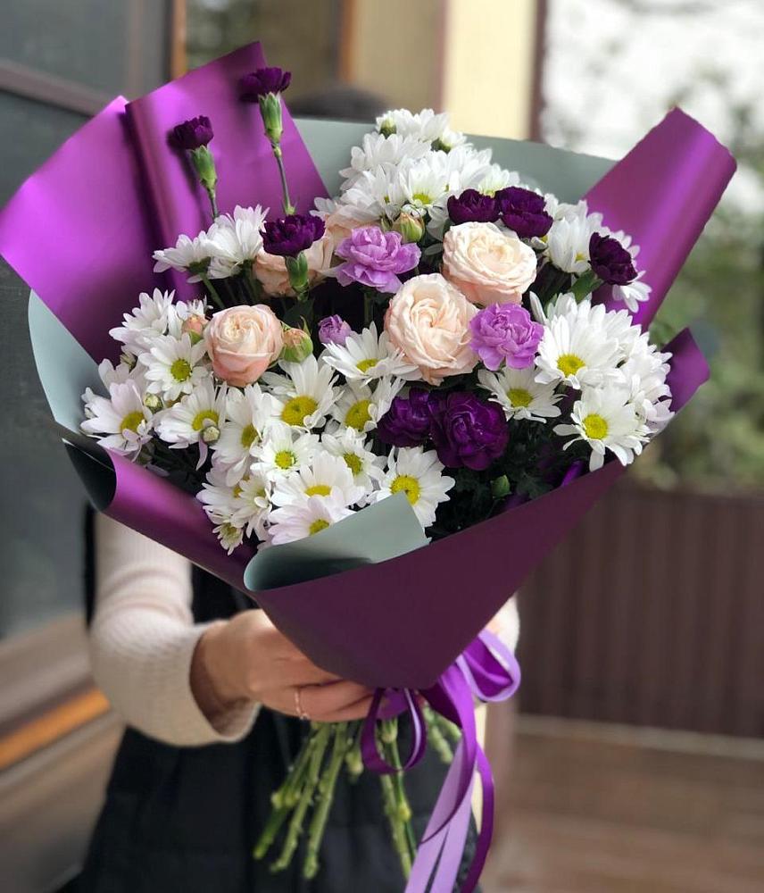 Букет цветов из: Хризантемы, Гвоздики и Розы в Иссе