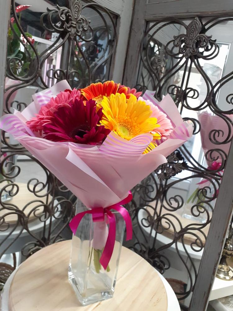 Букет цветов из: Герберы в Иссе