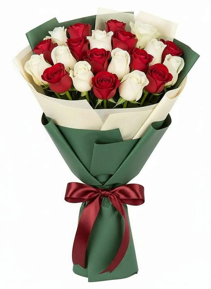 Букет Микс из красных и белых роз в Иссе