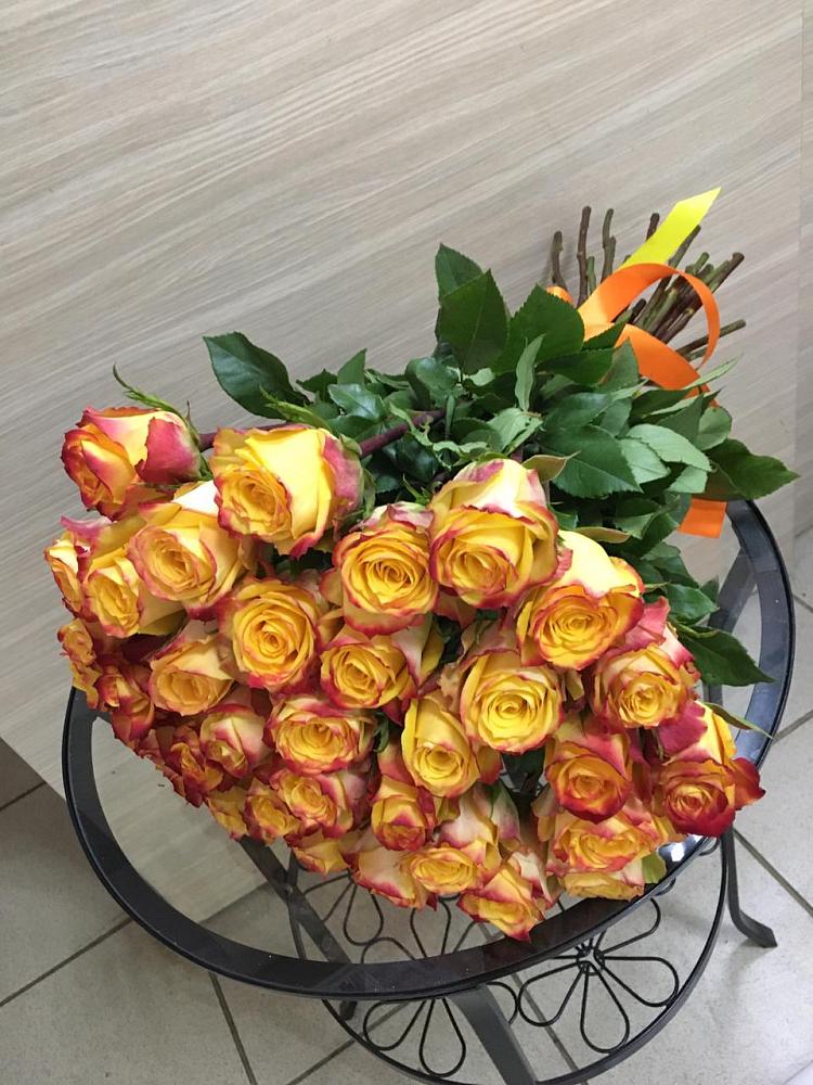 Букет Желтые розы в Иссе