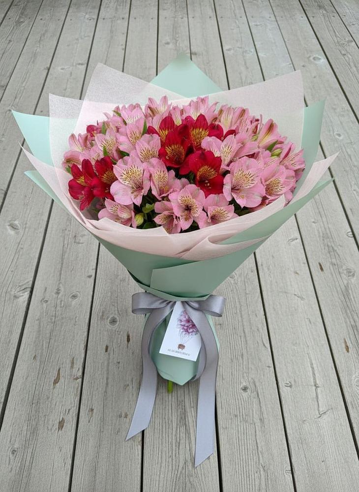 Букет цветов из: Альстромерии в Иссе