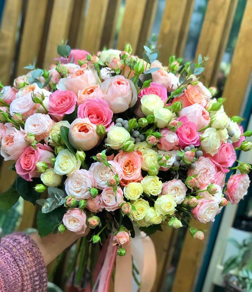 Букет цветов из: Розы в Иссе