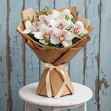 Букет цветов из:  Орхидеи и Розы в Иссе